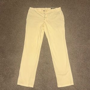 Vineyard Vine yellow pants